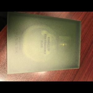 KKW X KENDALL - Green Olive